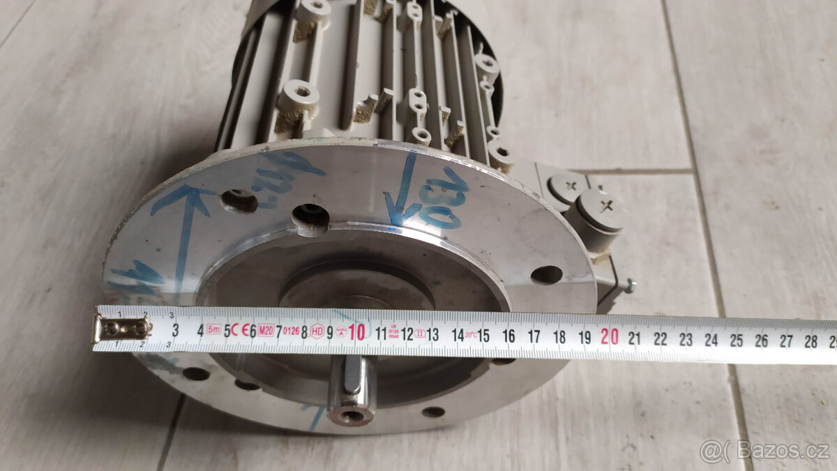 třífázový asynchronní elektromotor 0.55kW. Siemens - 6