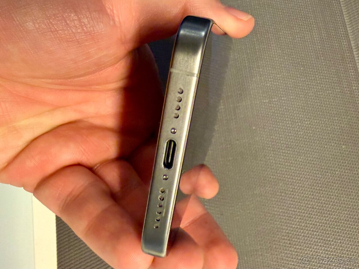 Apple IPhone 15 Pro Max - přírodní titan 256GB - 6