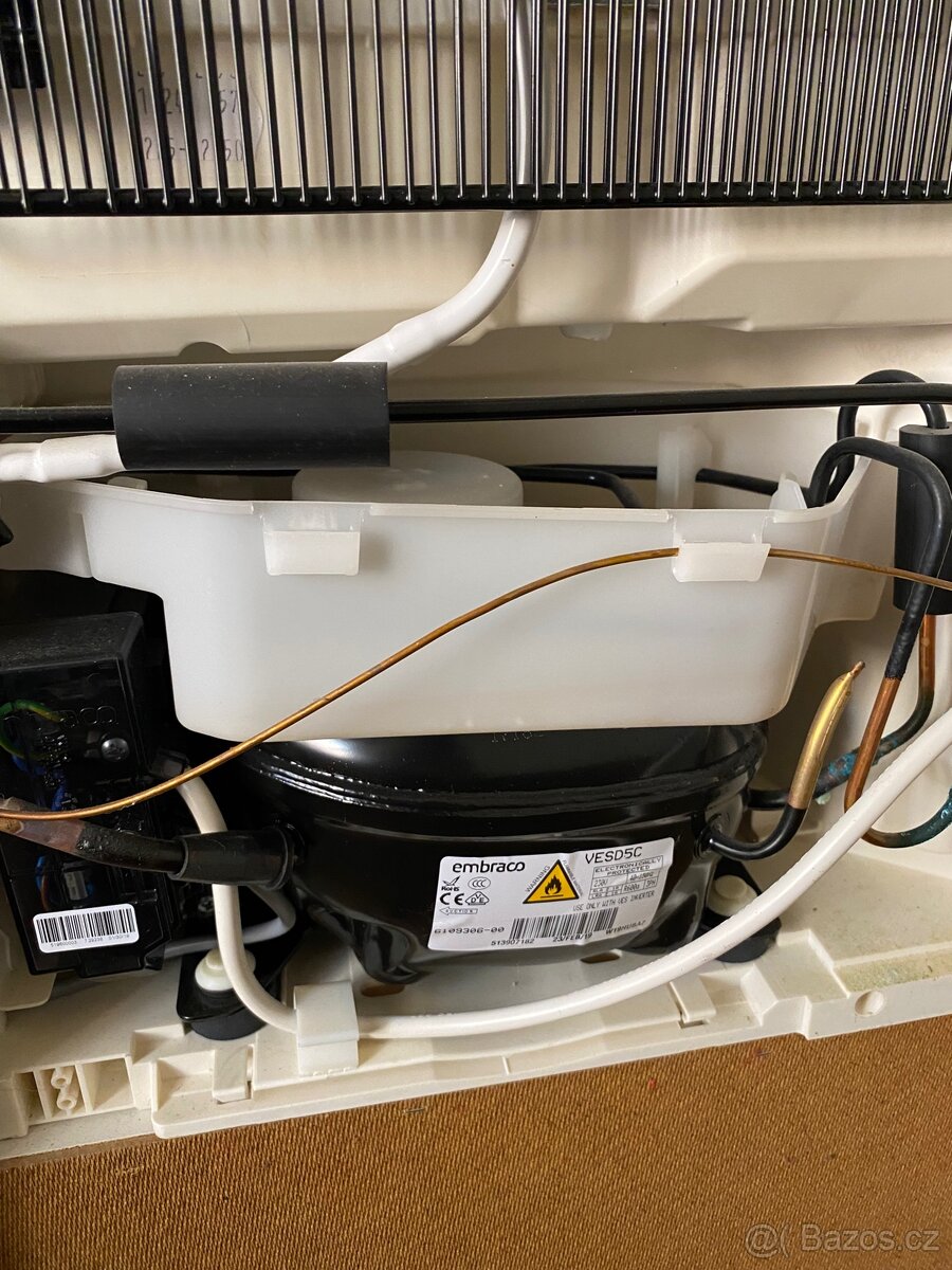 Vystavna lednice Libherr 159l - 6