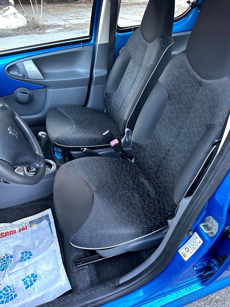 Peugeot 107, TK 2/2028, servisní kn. Super stav. - 6