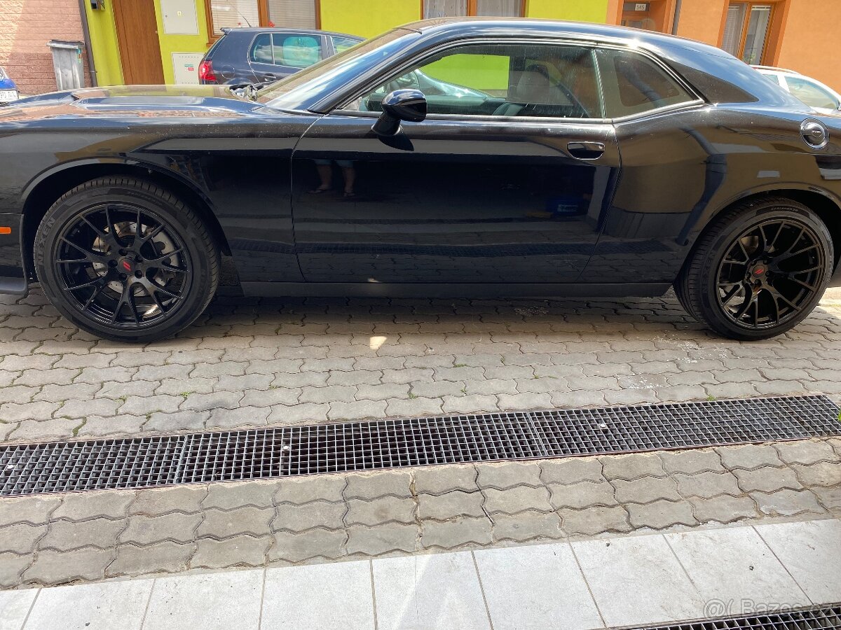 Středové krytky kol Dodge 63 mm - 6