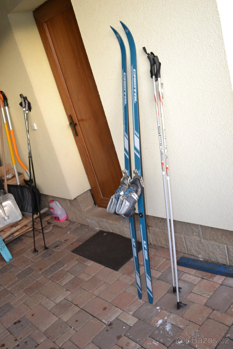 pěkné běžky 195 cm , boty EU 39 , hole 160 cm - 6