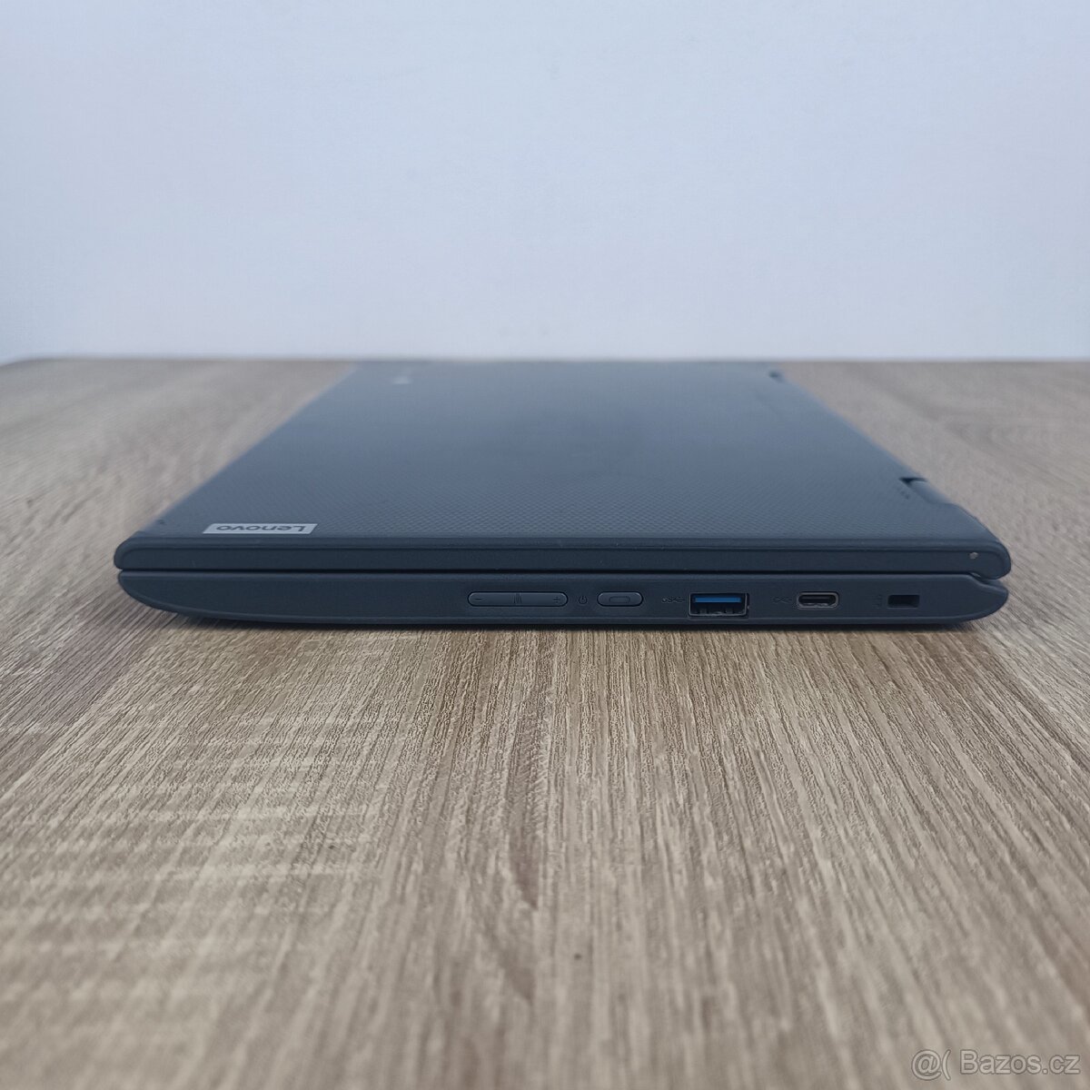 Dotykový Notebook Lenovo - 6