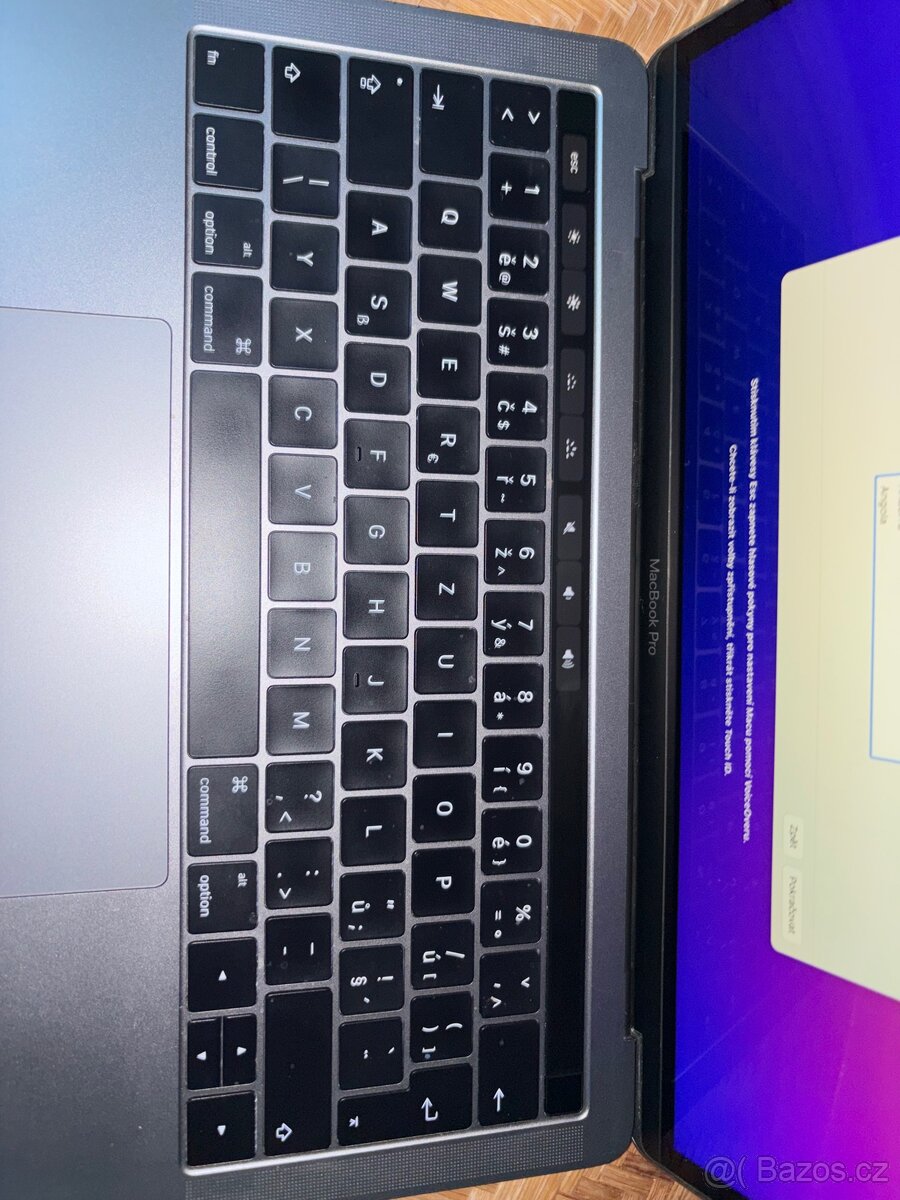 MacBook Pro 13” (2016) – 8GB RAM / 512GB SSD - 6