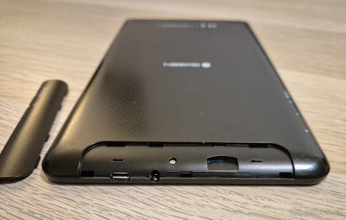 Dotykový tablet GoGEN TA 8600 QUAD s pouzdrem - 6