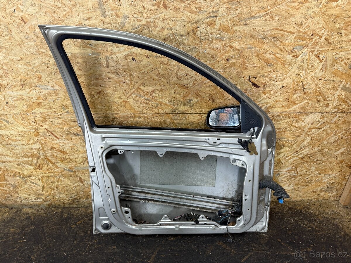 HOLÉ PŘEDNÍ LEVÉ DVEŘE ŠKODA FABIA 1 - 6