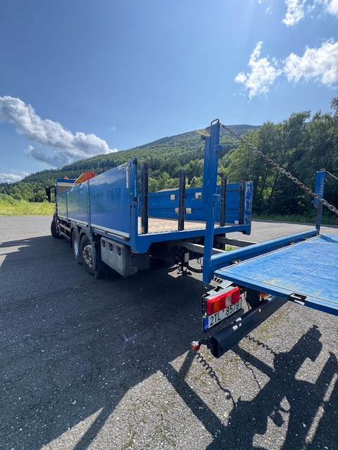 Mercedes-Benz Antos valník s hydraulickou rukou - 6