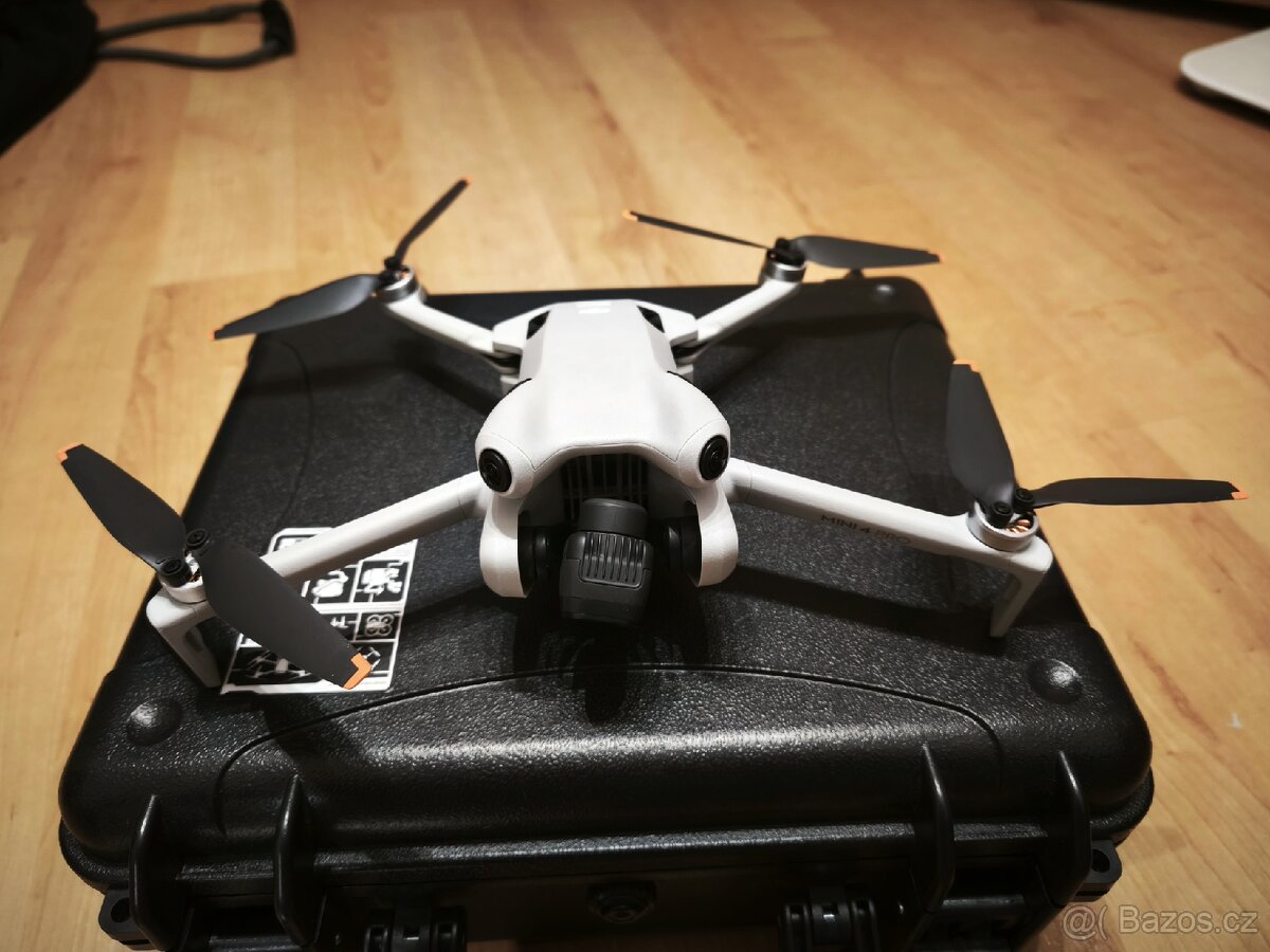 DJI Mini 4 Pro + Záruka DJI Care létáno jen 17 h - 6