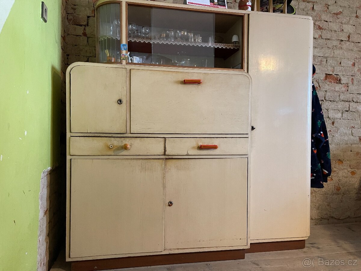 Starožitný nábytek - 6