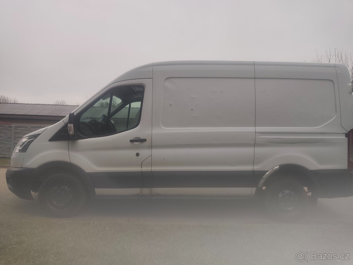 Ford transit 2.2 - 6