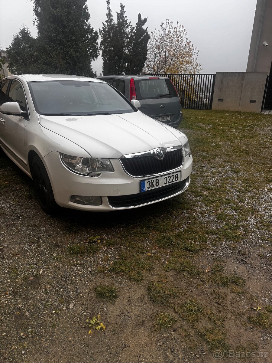 Škoda superb 2.0tdi ,dsg 2011 rok 276tis km - 6