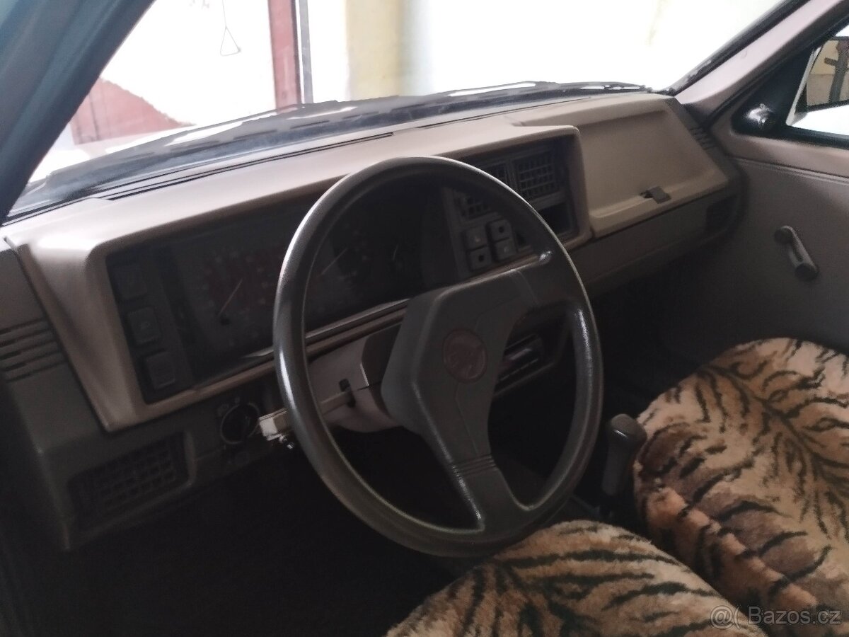 SKODA FAVORIT 1988 - 6