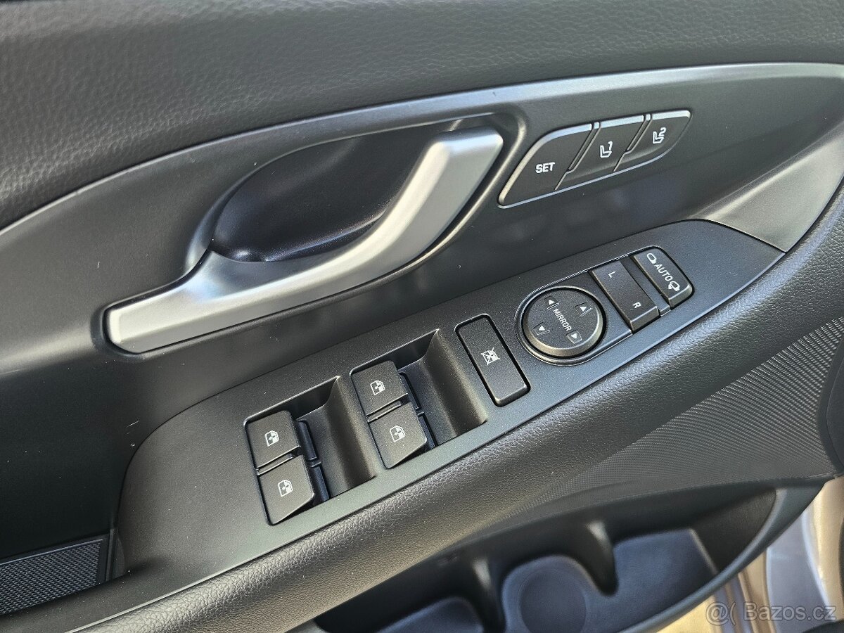 i30 1,6CRDi 100KW 48V 7DTC Premium MHEV 2021 76tkm KŮŽE ALU - 6