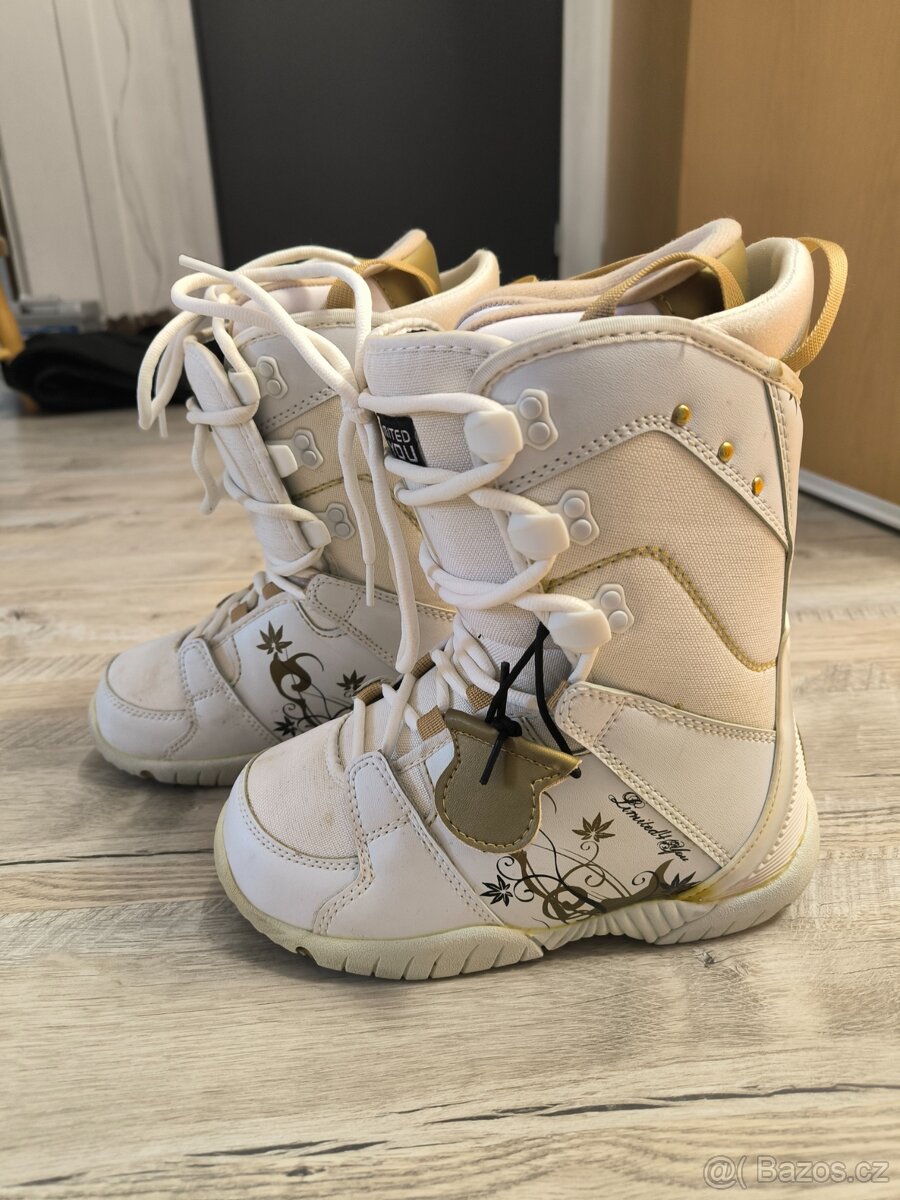 Prodám snowboard Radical 145 cm, dámský - 6