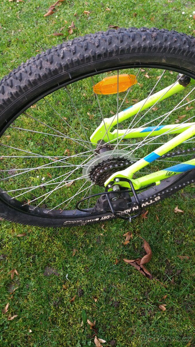 Zánovní Horské kolo Rockrider ST 100 můžu POSLAT s lehkým AL - 6