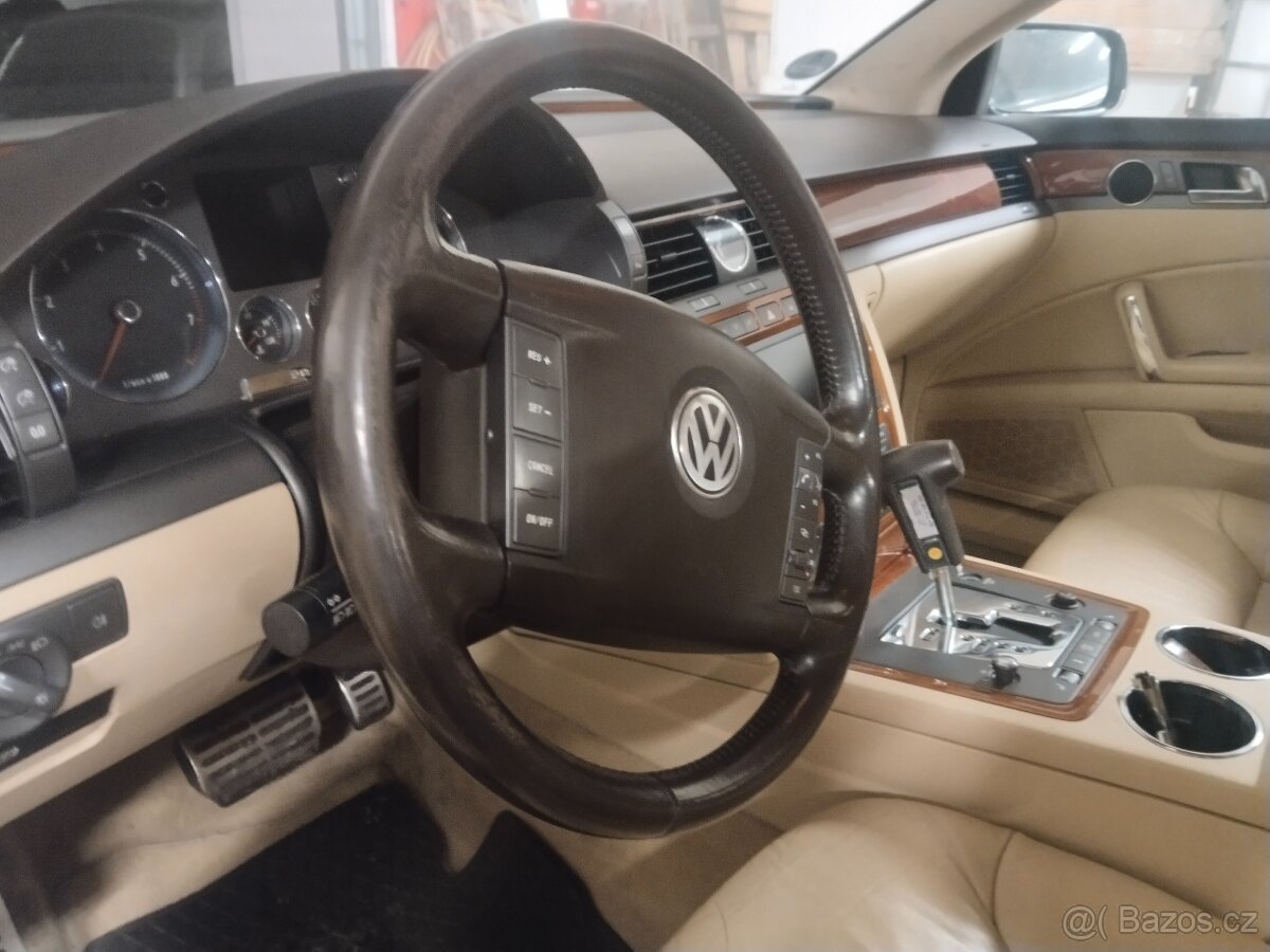 VW Phaeton 3,2 benzín 184kw,4x4 auto na dily - 6