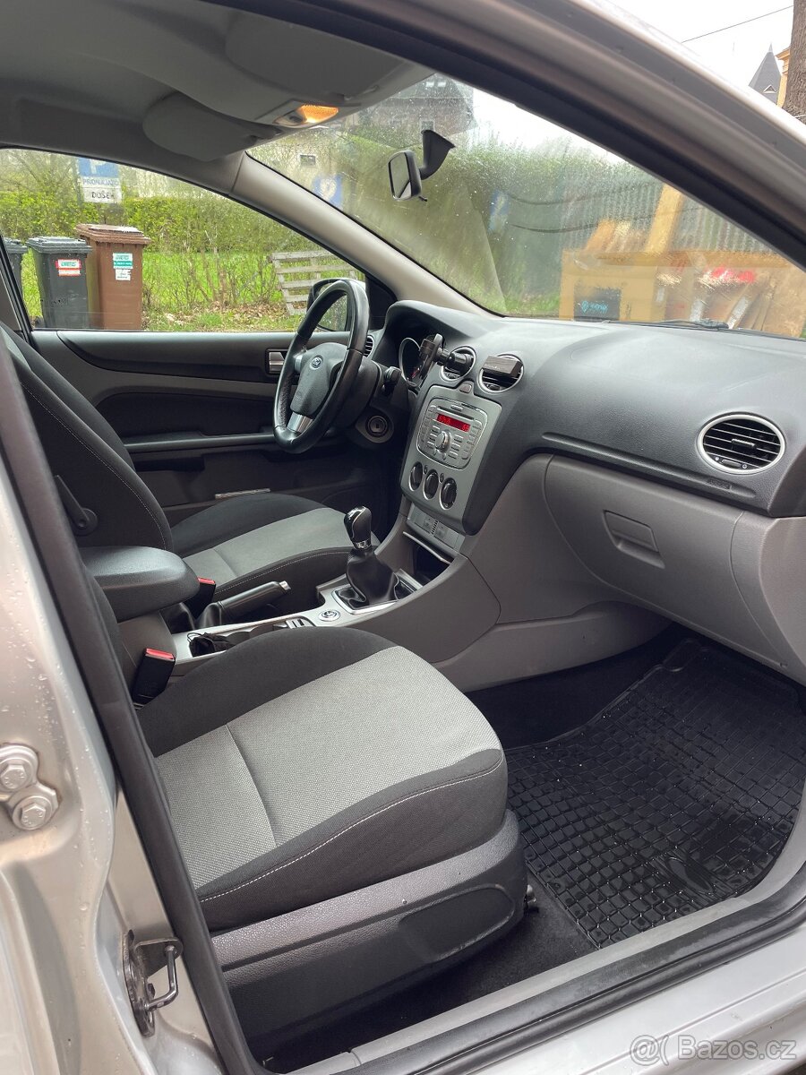 Ford focus 1.6i - 6