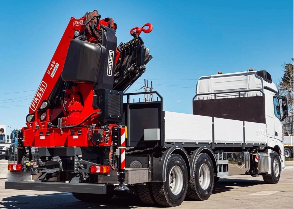 Mercedes-Benz ACTROS 3351 - 6x4 – NOVÉ - Valník + HR-FASSI - 6