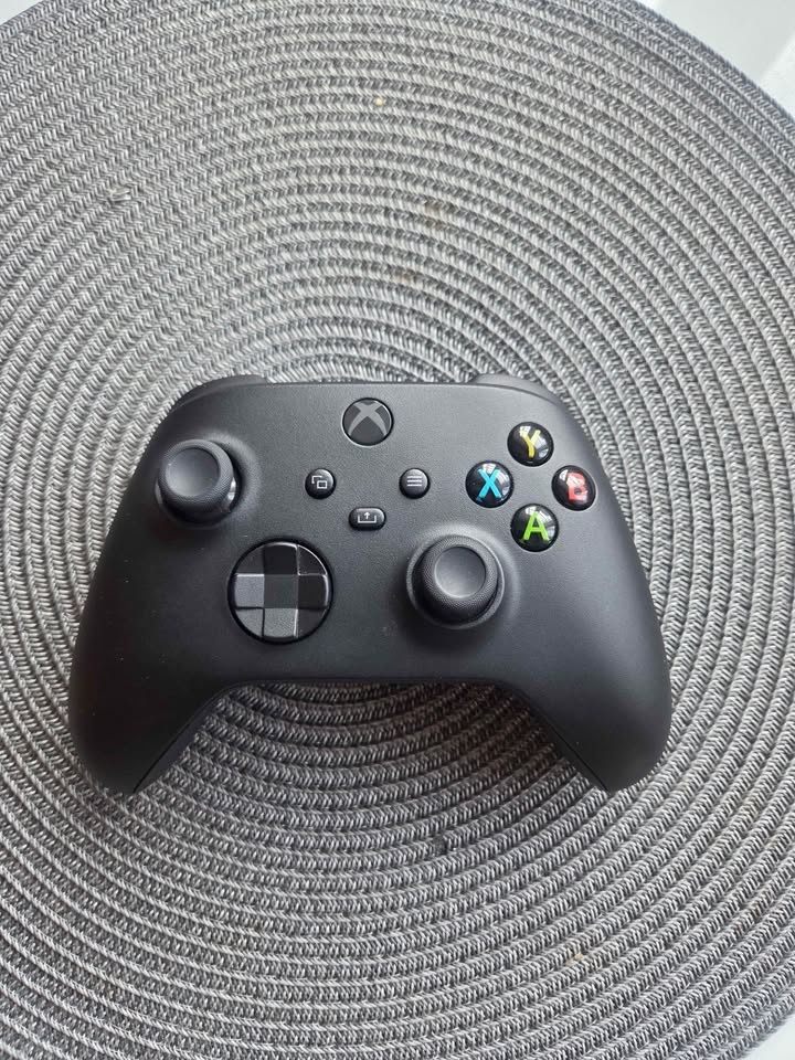 Xbox Series X 1TB černý - 6