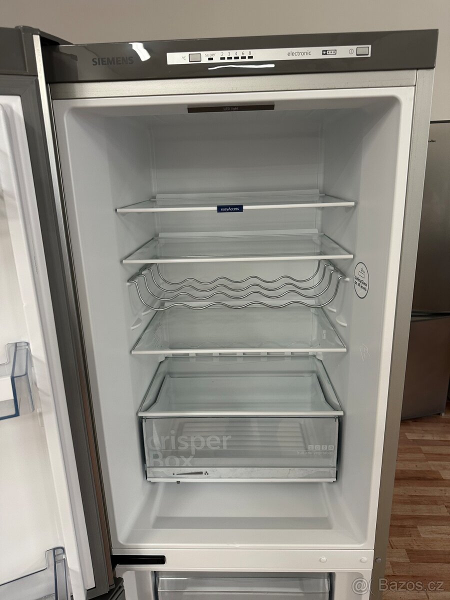 Lenice s mrazákem Siemens (302) - 6