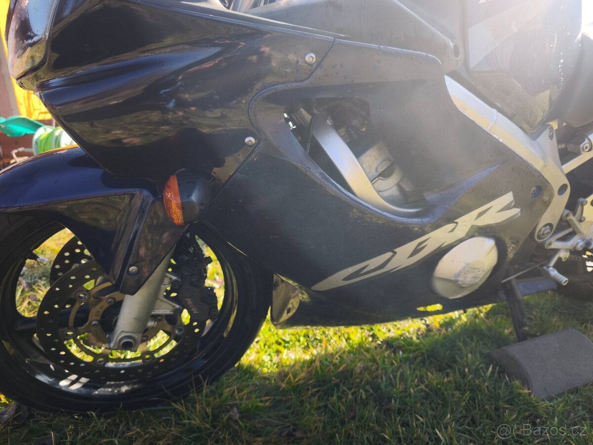 Honda CBR 600 F 2003 - 6
