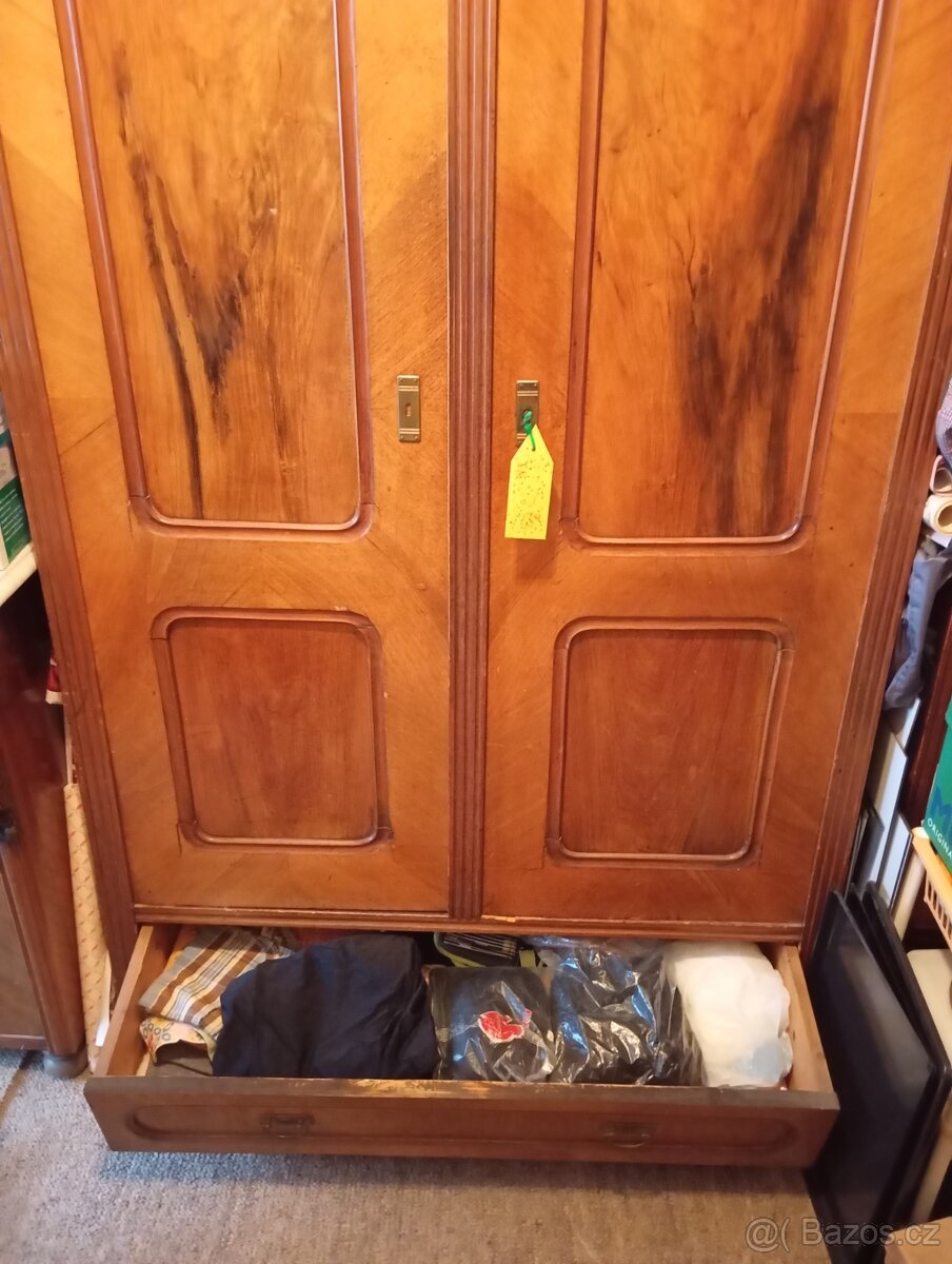 Starožitné skříně - 6