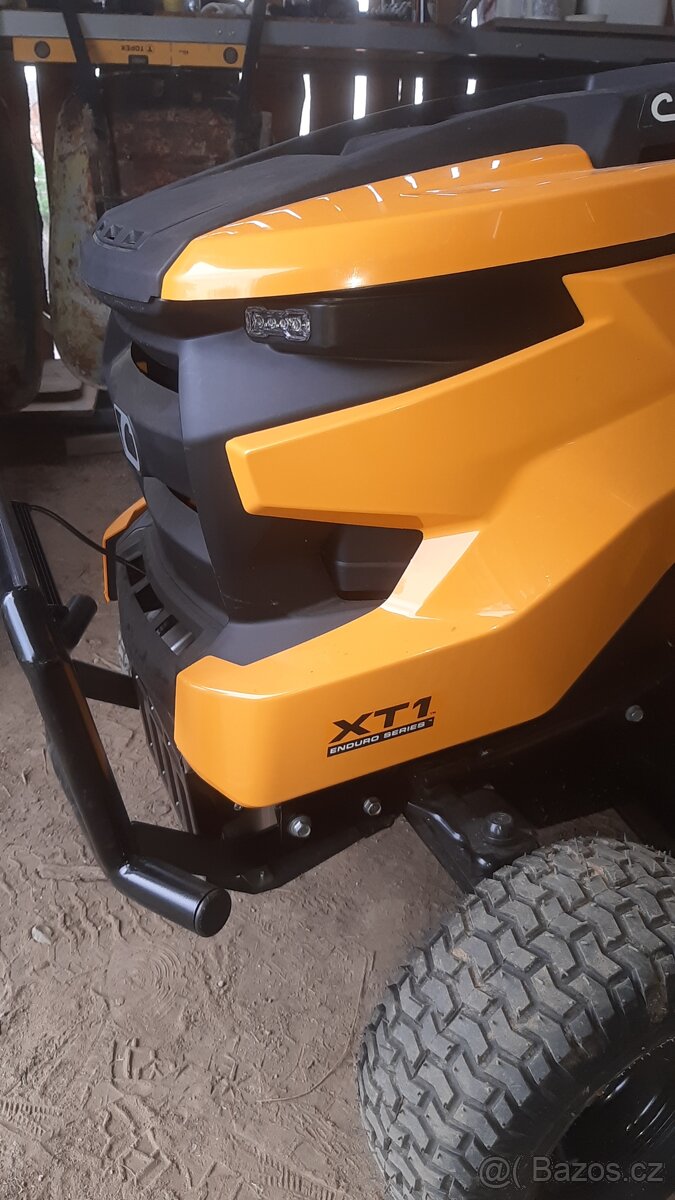 Zahradni traktor cub cadet xt 1 - 6