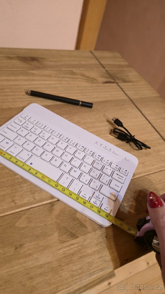 Malá bezdrátová klávesnice - 6