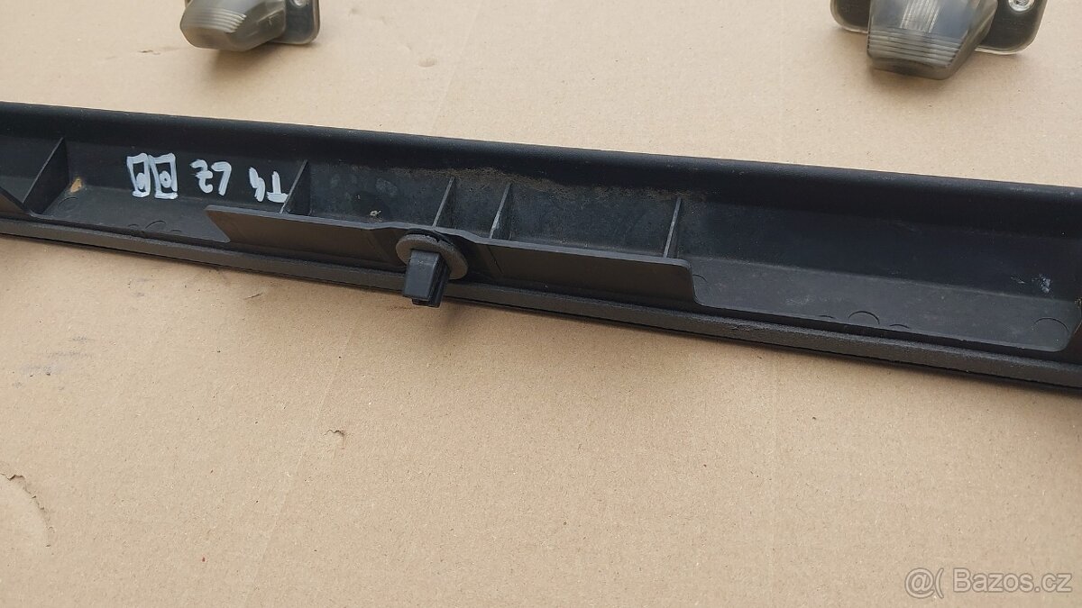 VW Transporter T4 – Lišta osvětlení SPZ LZ - 6