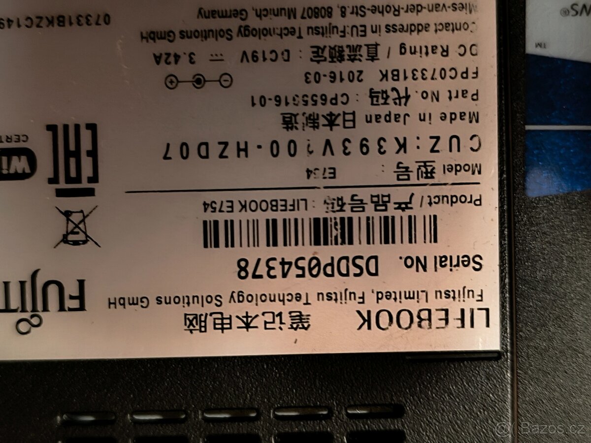 FUJITSU Lifebook E735 - 6