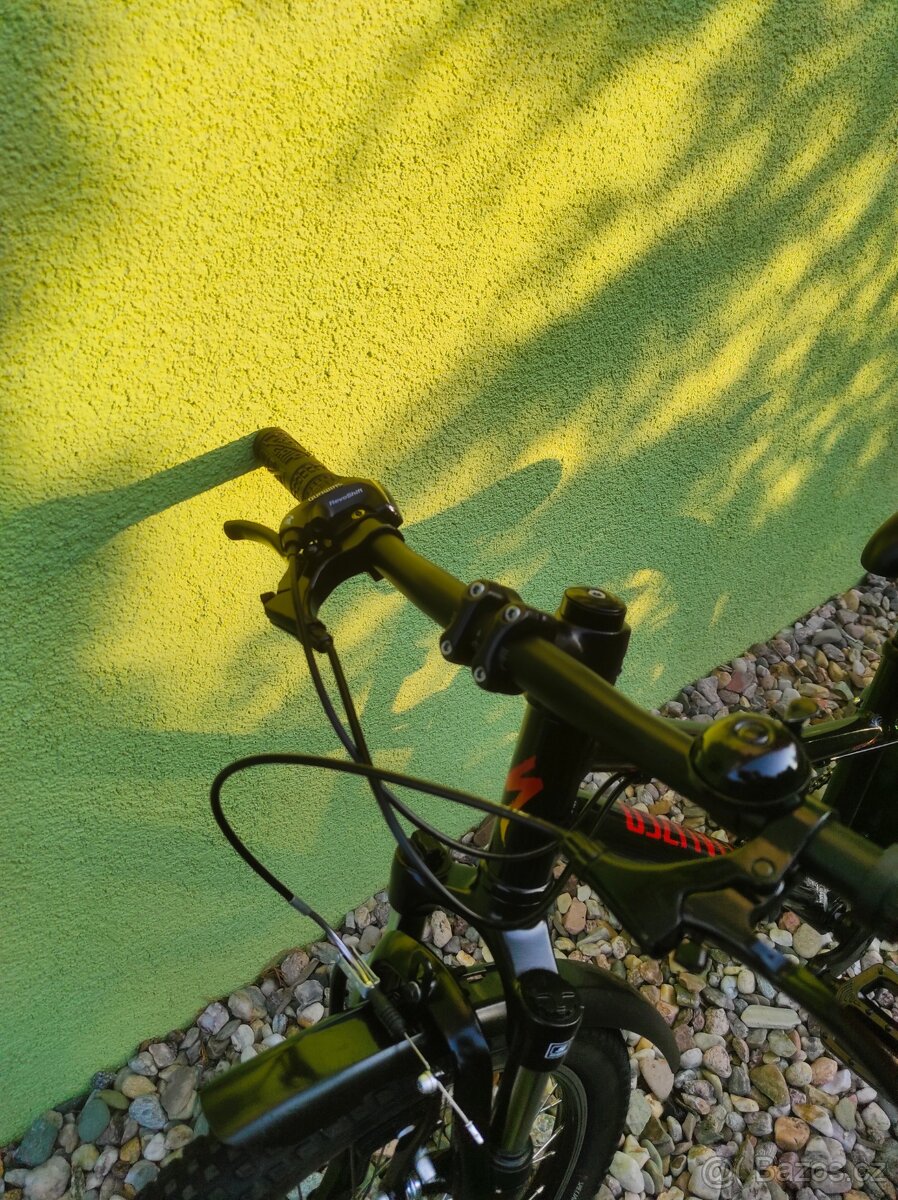 Značkové dětské kolo SPECIALIZED 20" (černá) - 6