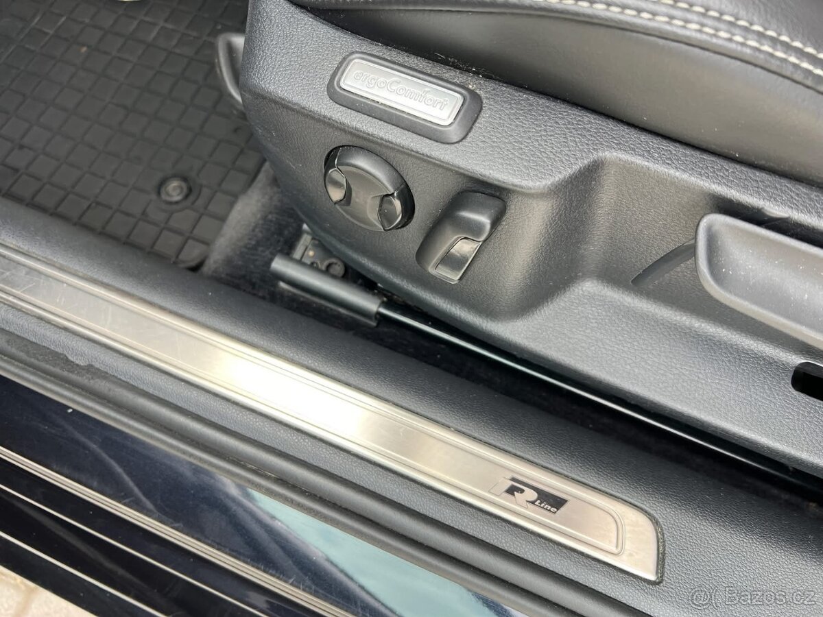 Volkswagen Passat, R-line, DCC, tažné, webasto - 6