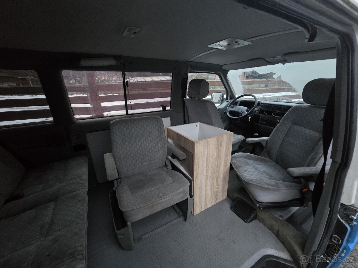 Prodám vw multivan 2.4D 1993 - 6