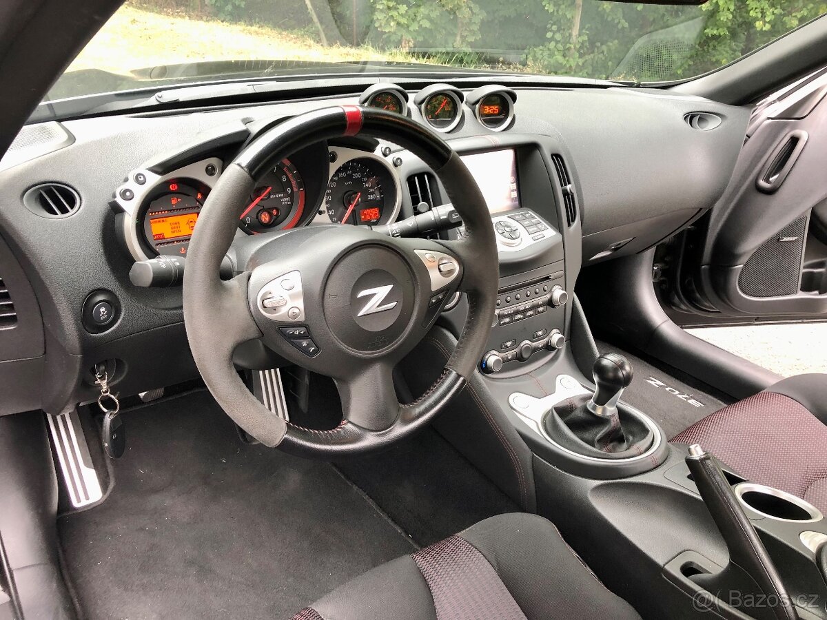 Nissan 370Z Nismo - 6