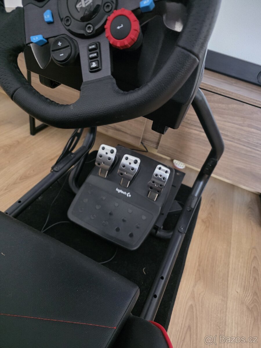 Herní křeslo + logitech G29 - 6