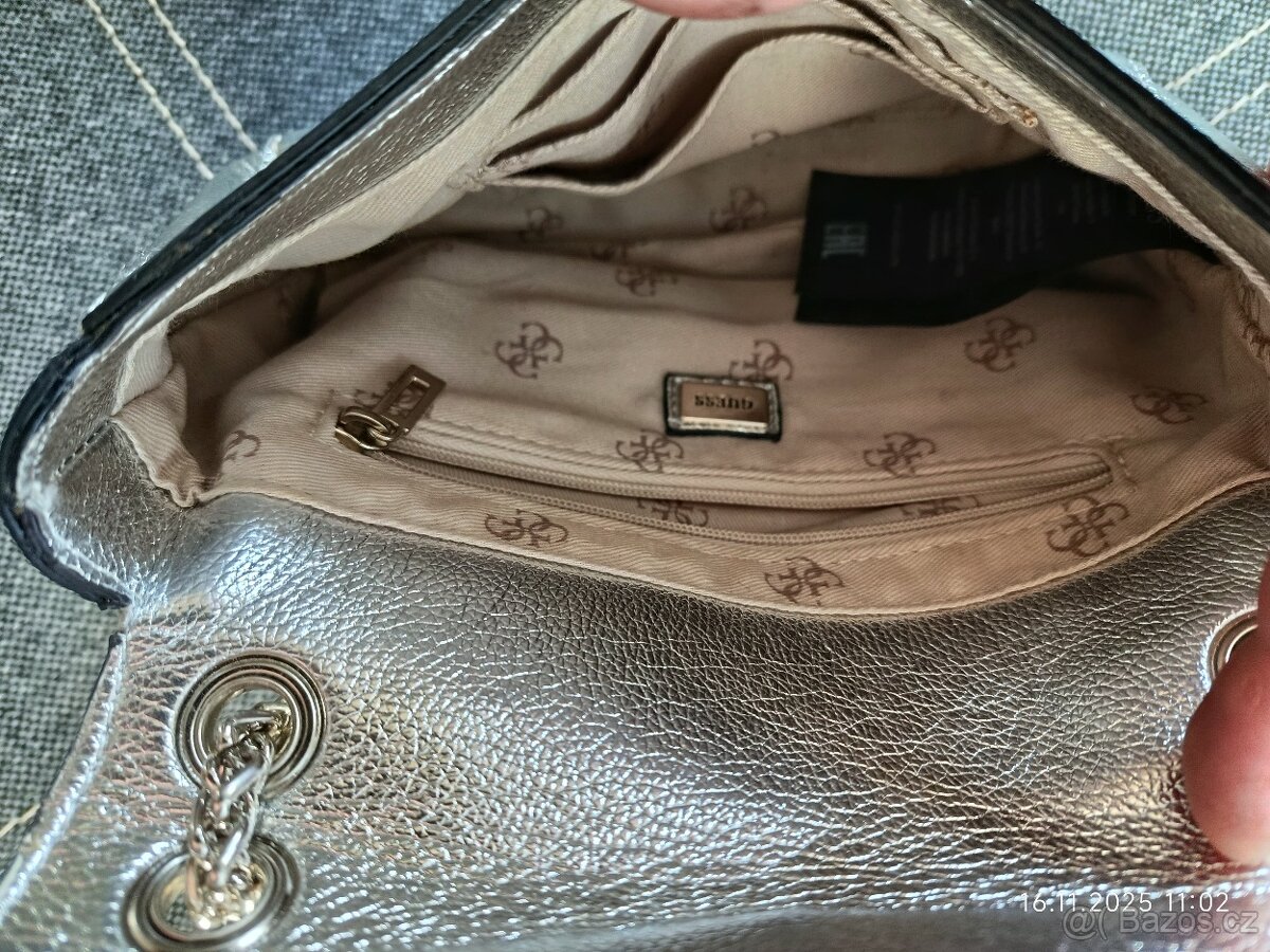 Kabelka na rameno CARINA Guess - 6