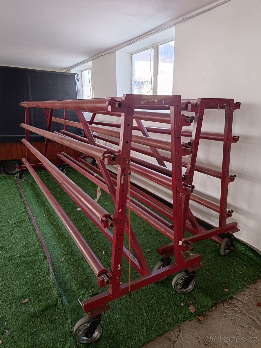 Pojízdné stojany na role koberců, PVC a pod. - 6