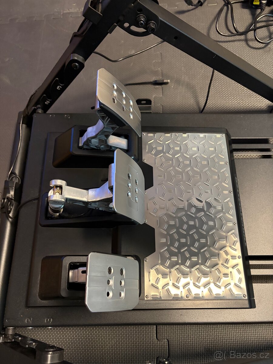 Thrustmaster TGT-II + T-LCM pedály, volanty - 6