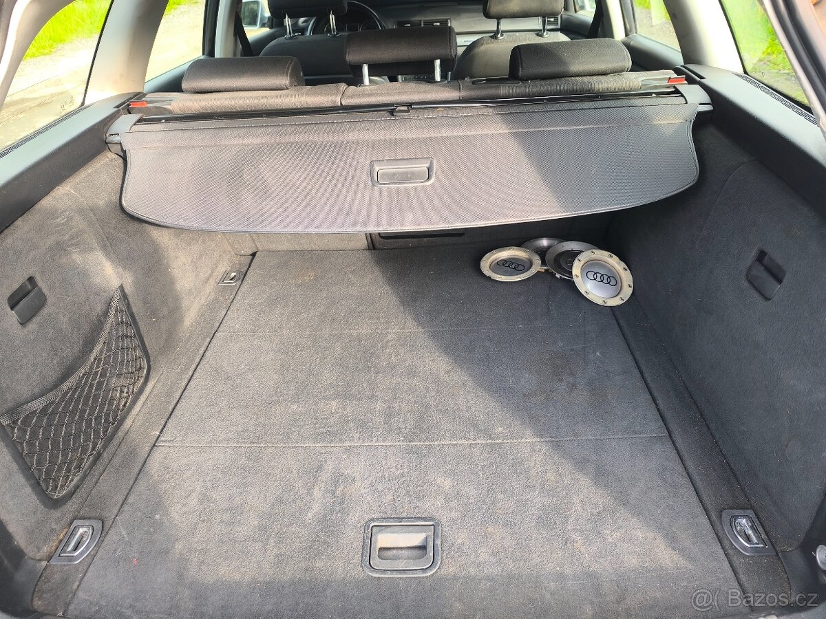 Audi A4, 4X4,30TDI,MANUÁL,KRÁSNÁ,SERVIS - 6