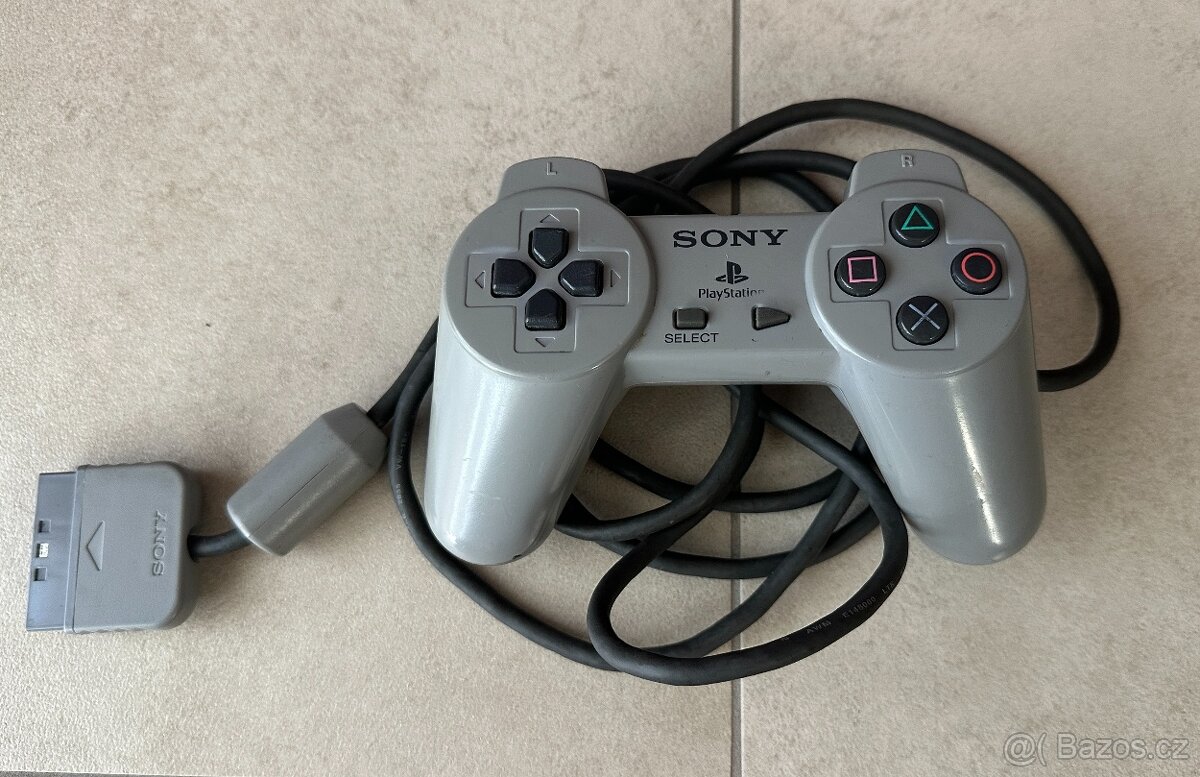 Playstation 1 scph 5502 PAL + volant s pedály a hra - 6