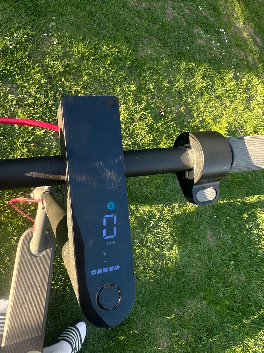 Elektrická koloběžka Xiaumi 4 pro - 6