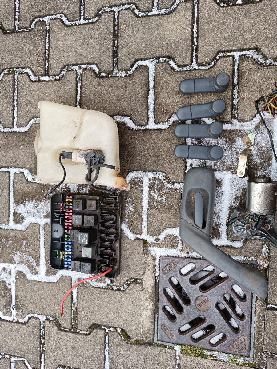 Škoda Felicie náhradní díly různé - 6