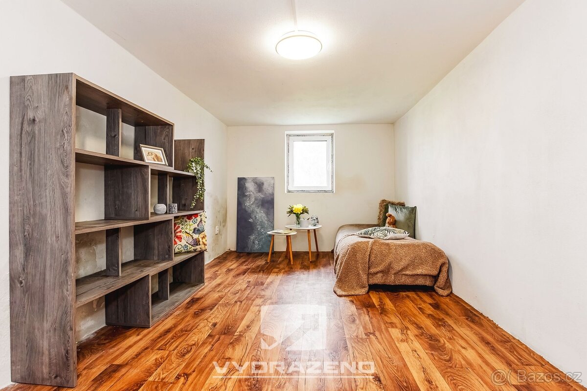 Dům (242 m2) s byty 4+kk (95,4 m2) a 3+kk (146,8 m2) v OV, Č - 6