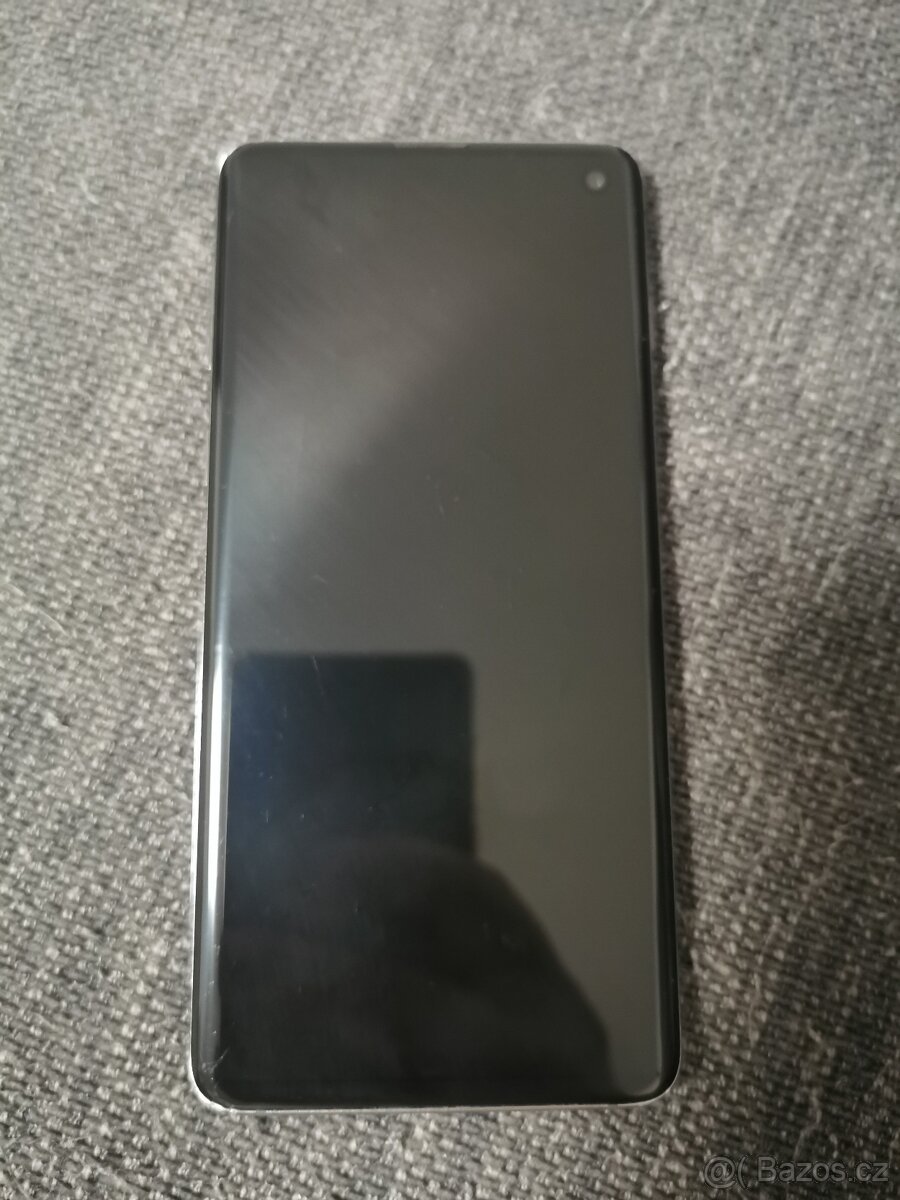 Prodám Samsung S10 - 6