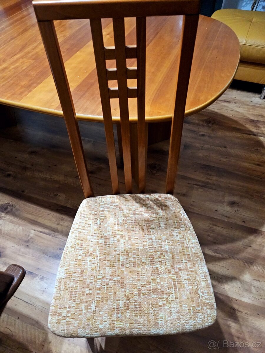 Kuchyňský stůl s židlemi - 6