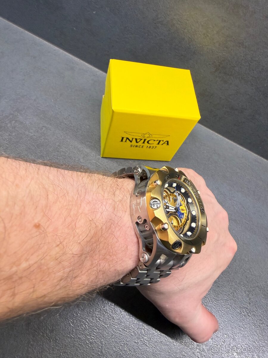 Invicta Venom Master - 6
