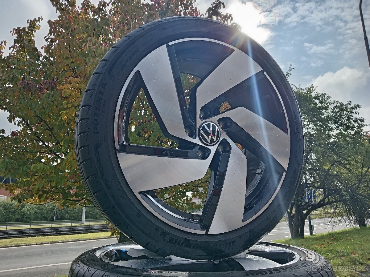Originál ALU kola VW Golf R18 + letní pneu - 6