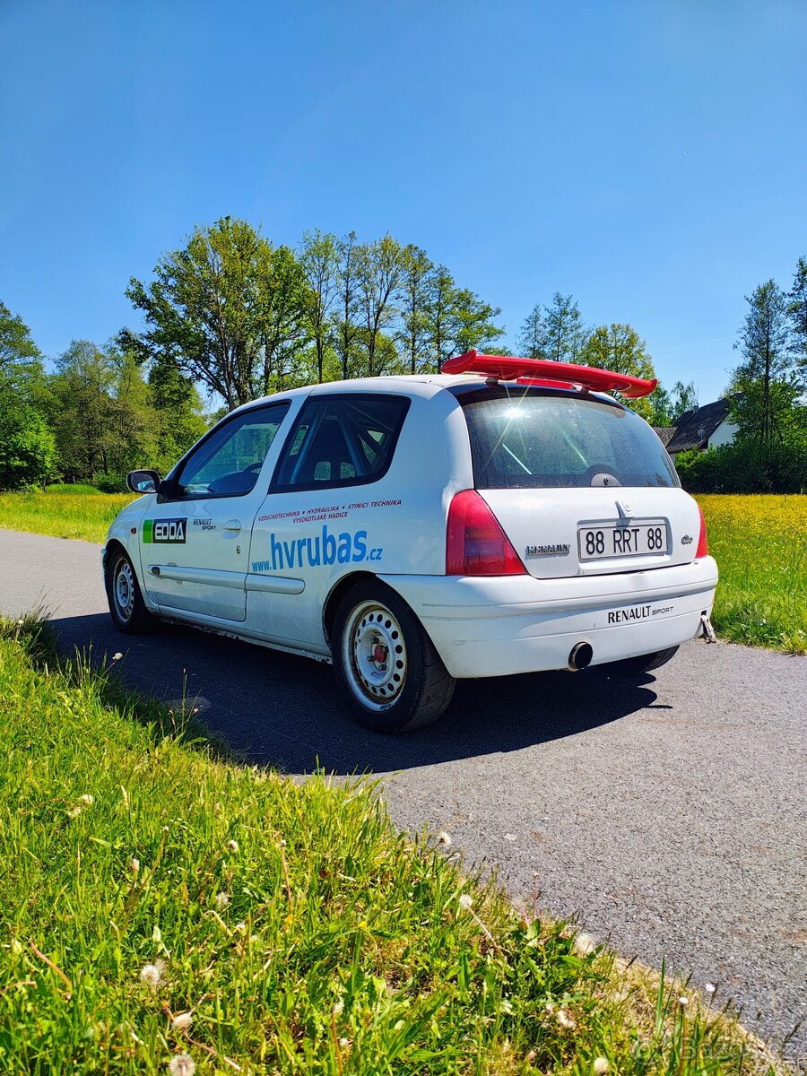 Renault clio 1.4 16v - 6