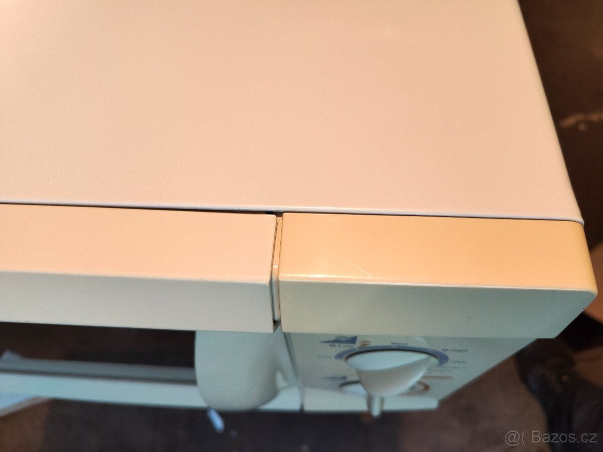 Starší plně funkční mikrovlnná trouba - 6
