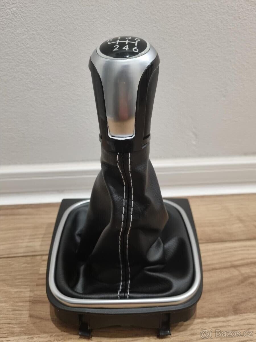 Kožená radaca páka s bilym šitím - 6